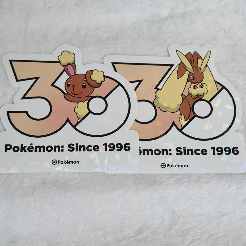 [BUNJANG] Pokemon 30th Anniversary Logo Sticker Ear Ring &amp; Ear Cuff Set / 포켓몬 30주년 기념 로고 스티커 이어롤, 이어롭 판매합니다!