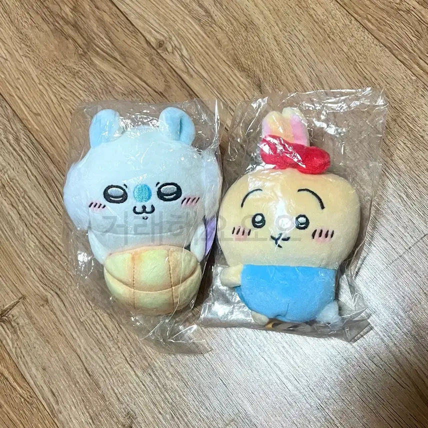 [BUNJANG] Cheekawaii Momonga &amp; Usagi Desk Plushie Bundle (Sealed) / 치이카와 먼작귀 모몽가 우사기 데스크인형 미개봉 일괄
