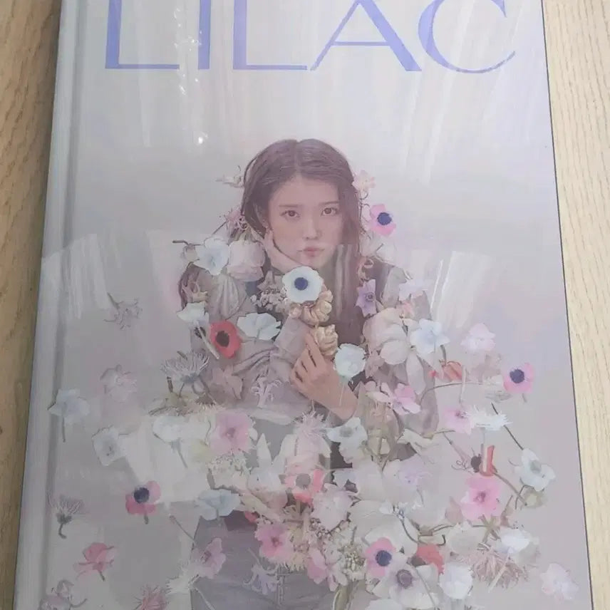 [BUNJANG] IU LILAC Photobook / 아이유 라일락 포토북