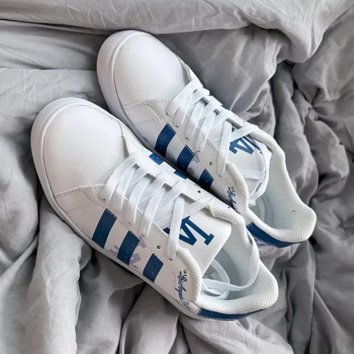 [BUNJANG] BTS V x Adidas LA Dodgers Collaboration Sneakers - White/Blue / [BTS] 아디다스 LA다저스 &amp; V 콜라보 운동화 화이트 블루