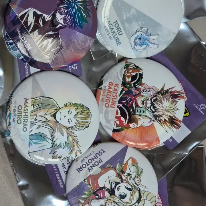 [BUNJANG] My Hero Academia Aurora Can Badge Bundle Set / 나히아 오로라 캔뱃지 일괄 하가쿠레 바쿠고 포니 다비 오지로
