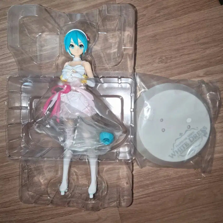 [BUNJANG] Hatsune Miku White Dress Figure / 하츠네 미쿠 피규어 화이트 드레스 spm 프디바 프로젝트디바