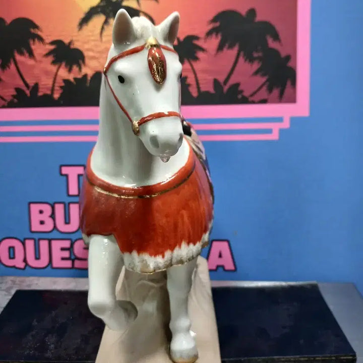 [BUNJANG] Ceramic Horse Figurine White Orange / 도자기 말 장식품 흰색 오렌지색