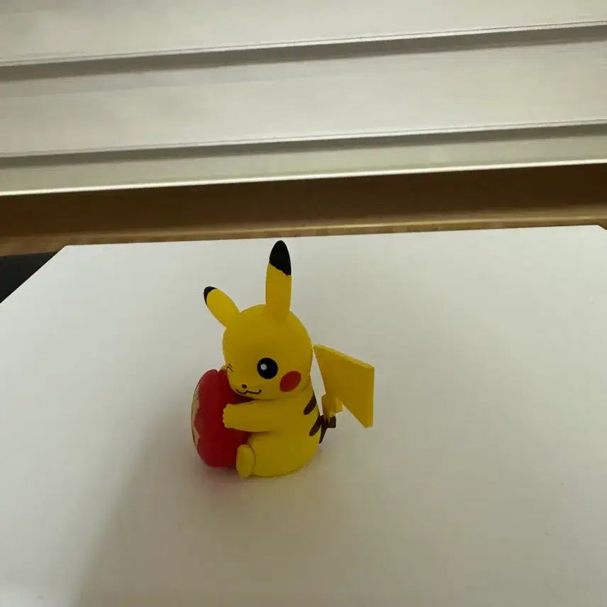 [BUNJANG] Takara Tomy Pokemon Gacha Pikachu Relaxing at Home Figure / 타카라토미 포켓몬 가챠 집에서 편히 쉬어요 피카츄