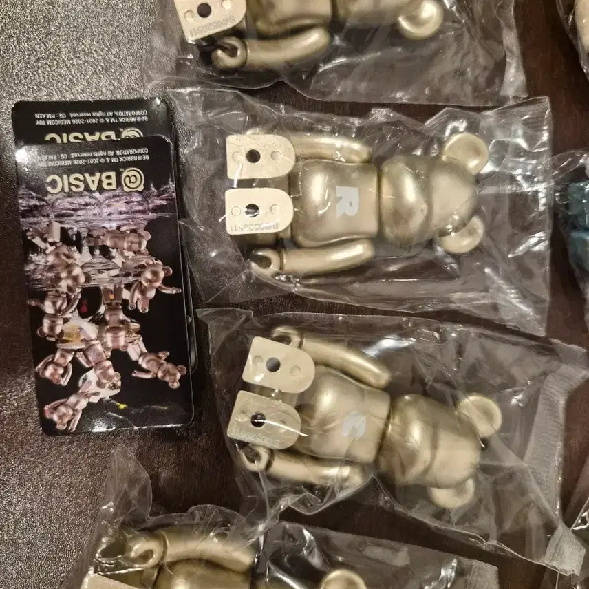 [BUNJANG] Medicom Toy 30th Anniversary Bearbrick Series 52 Basic / 신상 52탄 베어브릭 베이직 B R C E (개당가격)