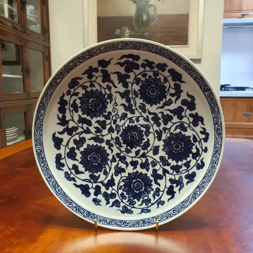 [BUNJANG] Dopyeongyo Blue and White Porcelain Plate with Peony Pattern / 도평요 보상화 접시