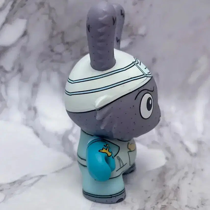 [BUNJANG] Kidrobot Dunny Scared Silly Doctor Figure / 키드로봇 더니 scared silly 닥터