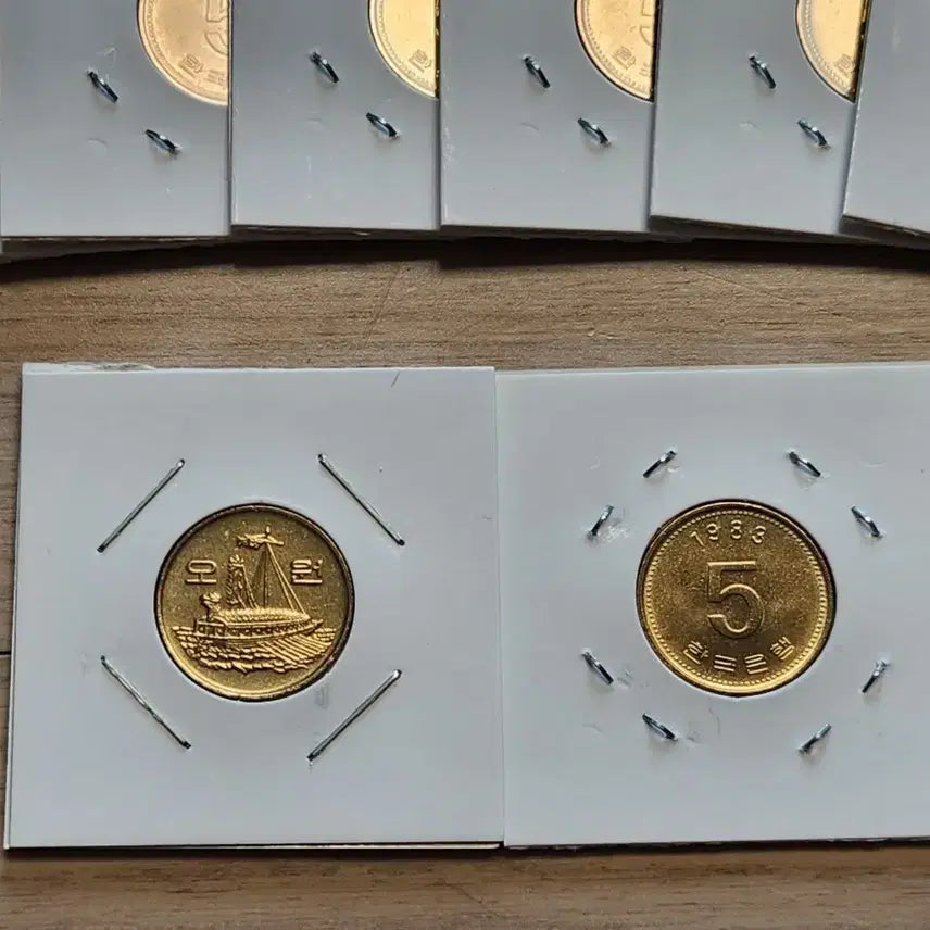 [BUNJANG] 1983 5 Won Coin (Uncirculated, 20 pcs) / 미사용/상태 최상 83년 5원 동전 /