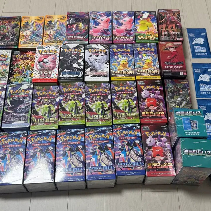 [BUNJANG] Pokemon Card Booster Boxes (Sealed) / 포켓몬 카드 미개봉 (슈링크O) / 잉어킹,프로모,테라스탈,메가드림,초전 등)