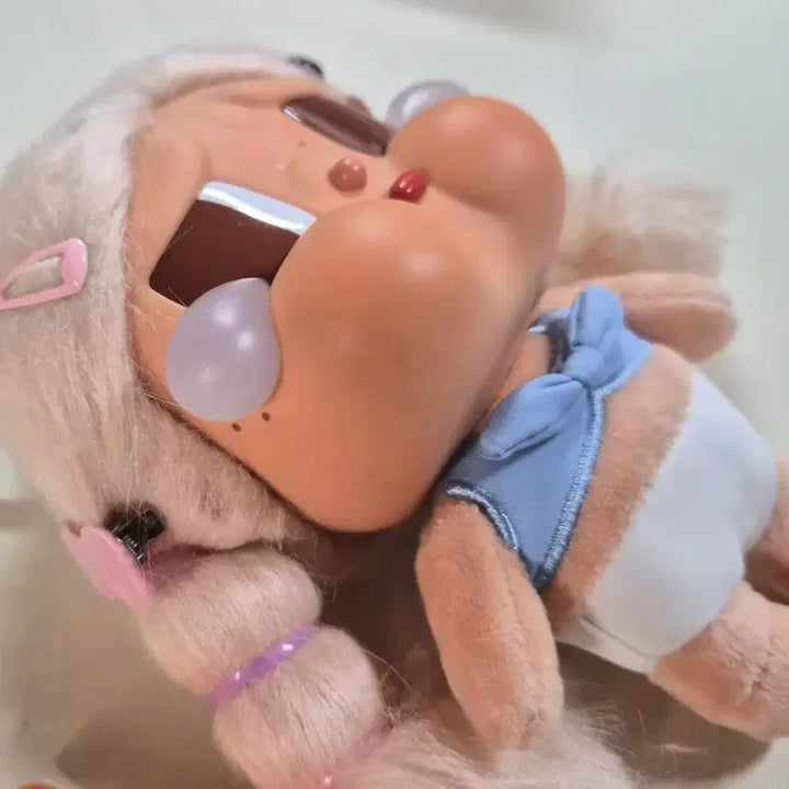 [BUNJANG] Pop Mart Crybaby Beachwear Figure Keychain / 정품 팝마트 크라잉베이비 피규어 비치웨어 키링