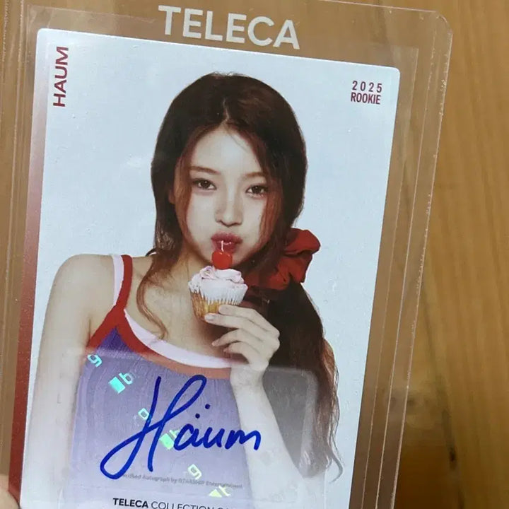 [BUNJANG] Teraka 2025 K-Pop Rookie KiKi HaEum Signed Photocard / 테레카 2025 K-pop 루키 키키 하음 친필 싸인 카드