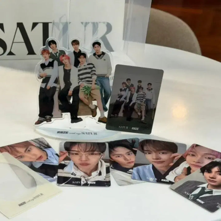 [BUNJANG] RIIZE SATUR Photocard + Acrylic Standee / 라이즈 RIIZE SATUR 포토카드 + 아크릴 등신대
