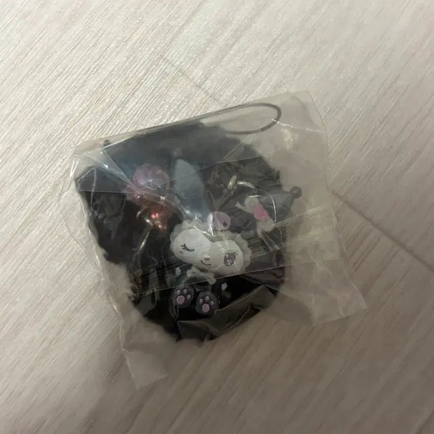 [BUNJANG] Kuromi My Melody 20th Anniversary Mellows Strap Kuromi / 쿠로미 마이멜로디 20주년 메로우사 스트랩 쿠로미