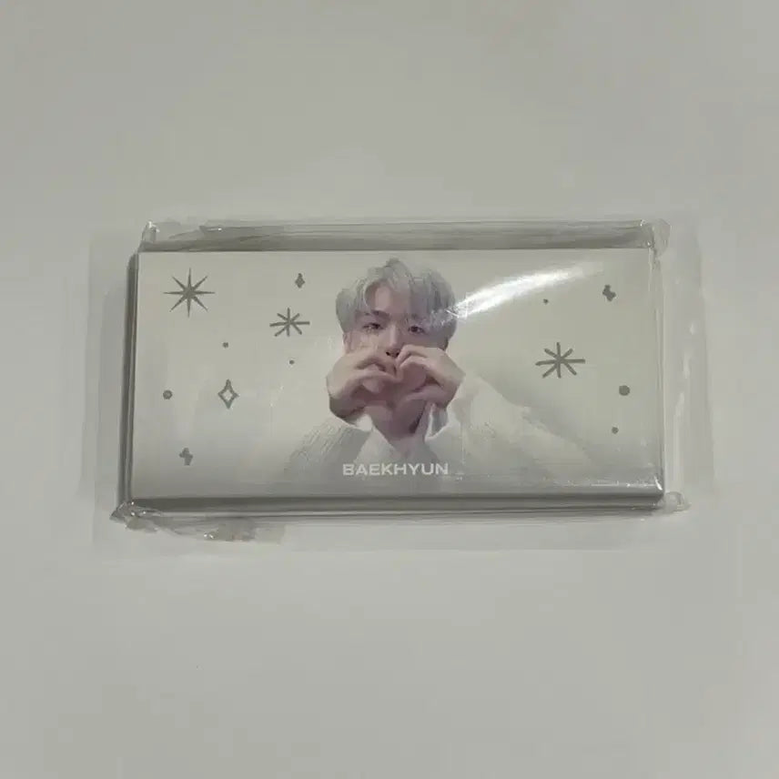 [BUNJANG] Baekhyun Official Photobook with Flipbook Bonus / 백현 공식 포토북 (+ 플립북 증정)
