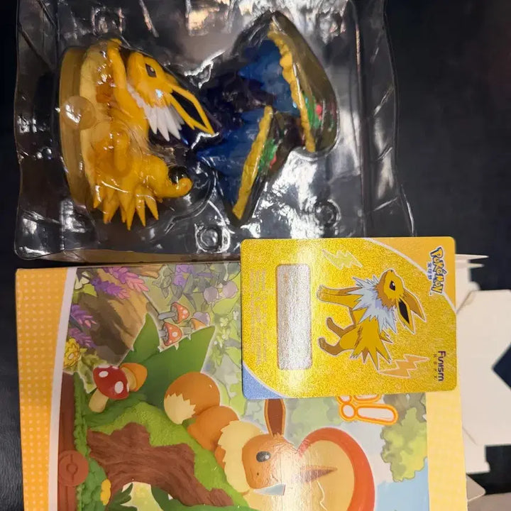 [BUNJANG] Pokemon Eeveelutions Jolteon Figure / 포켓몬스터 이브이즈  쥬피썬더피규어 정품