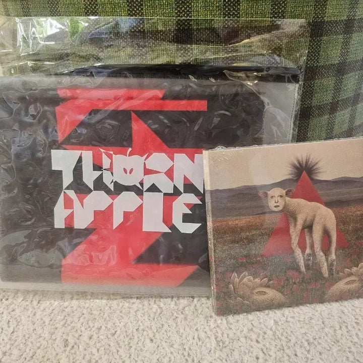 [BUNJANG] Thornapple Animal Limited Edition CD &amp; Slogan Set / 쏜애플 동물한정반cd, 슬로건세트