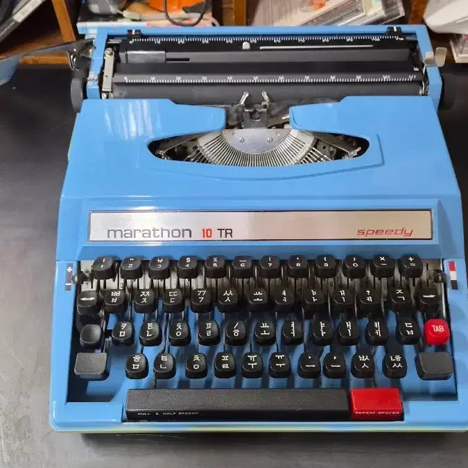 [BUNJANG] Marathon 10 TR Manual Typewriter (Sky Blue) / 마라톤 10 TR 한글 수동 타자기 (하늘색)