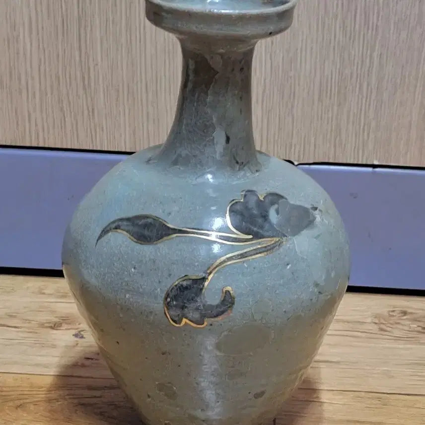 [BUNJANG] Antique Celadon Vase with Gold Decoration / 청금지 주병