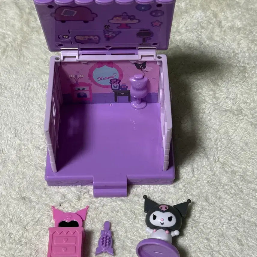 [BUNJANG] Kuromi House Mini Figure Set / 쿠로미 집 미니 피규어 세트