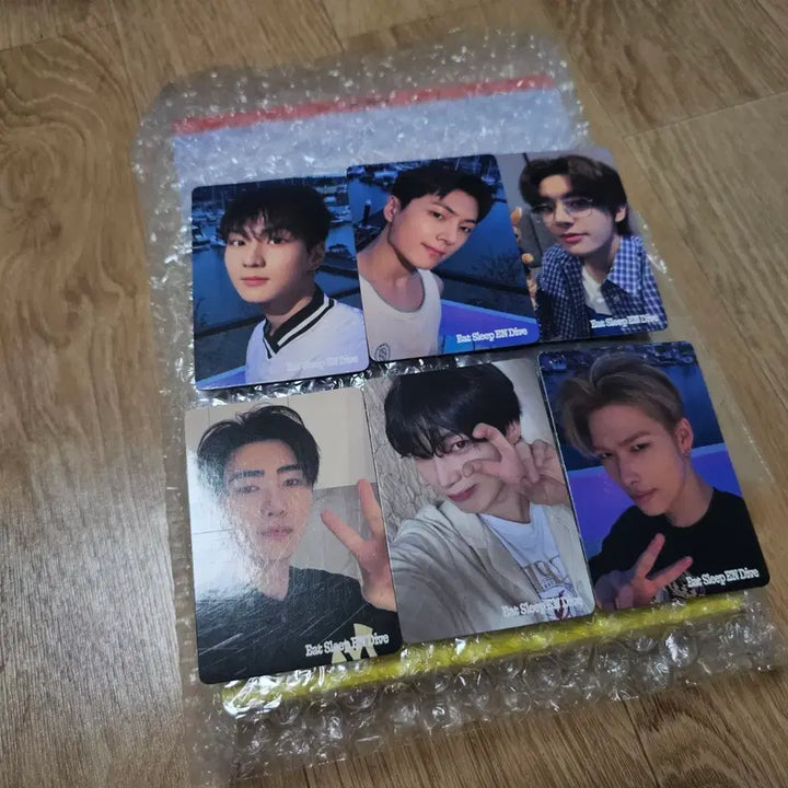 [BUNJANG] ENHYPEN "Eat Jin" Australia Travel Book (Sealed) / 엔하이픈 먹자빠 호주 트래블북 미개봉 양도 합니다