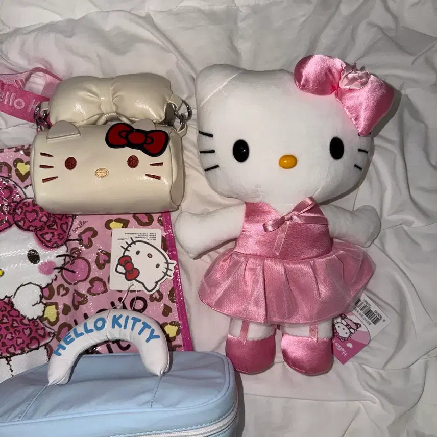 [BUNJANG] Hello Kitty Ballet Doll Pouch Crossbody Coin Bag Tarpaulin Bag Set / 키티 발레 인형 화장품 여행 파우치 크로스백 동전지갑 타포린백 6종 새상품 일괄