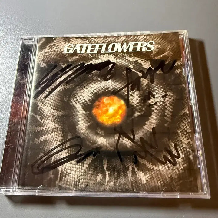 [BUNJANG] Gate Flowers "Elder Snake" Signed CD (Unsealed) / 게이트 플라워즈 - 게이트 플라워즈, 늙은뱀(사인cd) 개봉 음악 cd 앨범 중고