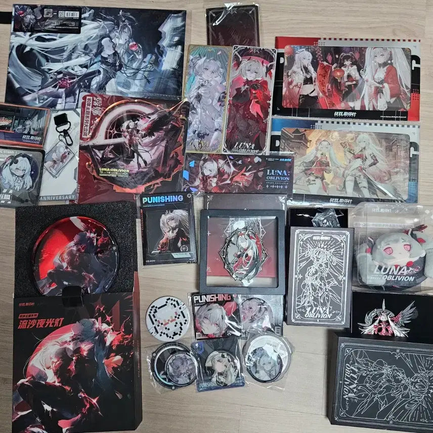 [BUNJANG] Furnishing Greymraven Luna Acrylic Keyring, Badge, Doll Bundle Set / 퍼니싱 루나 굿즈 일괄 판매합니다 아크릴 키링 뱃지 인형