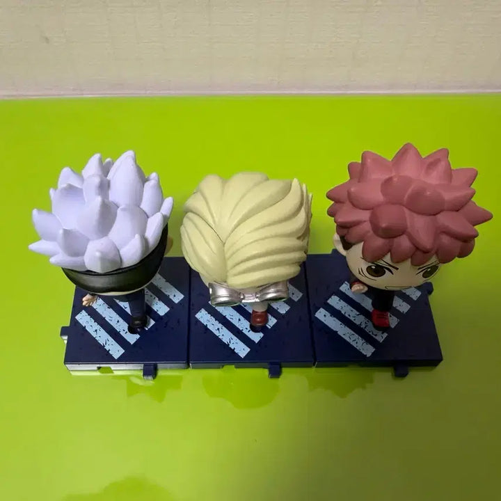 [BUNJANG] Jujutsu Kaisen Walking Step Figures Bundle (Gojo, Nanami, Itadori) / 주술회전 워킹스텝 피규어 일괄(고죠, 나나미, 이타도리)