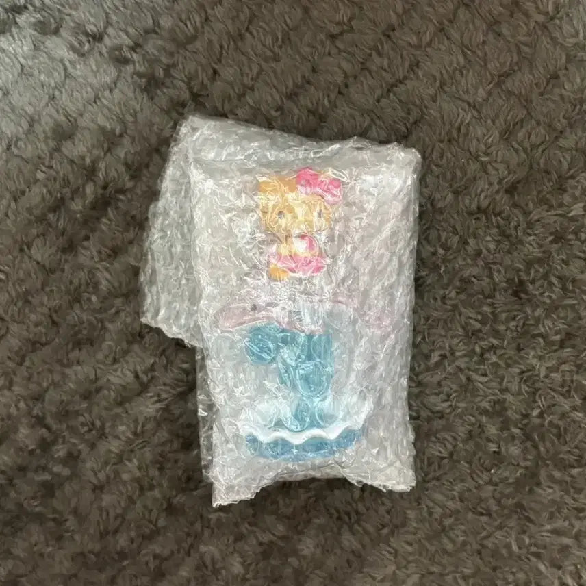 [BUNJANG] Sanrio Dolphin Tanning Kitty Figure / 산리오 돌핀 돌고래 태닝 키티 피규어