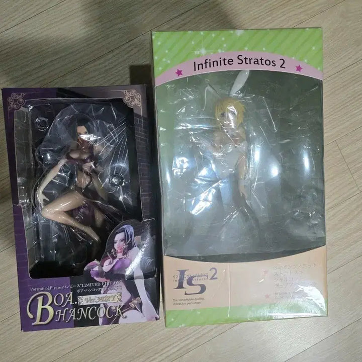 [BUNJANG] Boa Hancock &amp; Infinite Stratos 2 Figure (Sealed) / 보아 핸콕 피규어 / 인피니트 스트라토스 2 피규어(미개봉상품)