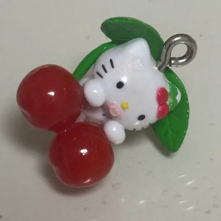 [BUNJANG] Vintage Yamanashi Baby Cherry Kitty Strap Charm / 고전 야마나시 베이비 체리 키티스트랩 알맹이