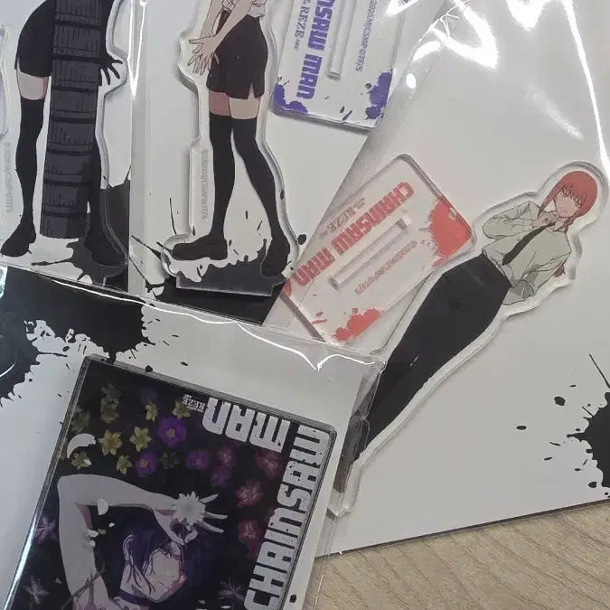 [BUNJANG] Chainsaw Man Acrylic Stand &amp; Block Set - Reze, Makima / [일괄판매]체인소맨 아크릴 스탠드(홍대팝업) 레제, 마키마, 레제(밤) 그리고  레제 아크릴 블록 새 상품