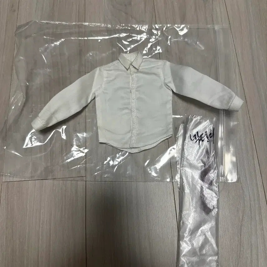 [BUNJANG] Batman Armory 1.0 Alfred Shirt &amp; Tie Set / 배트맨 아머리 1.0 알프레드 셔츠 넥타이