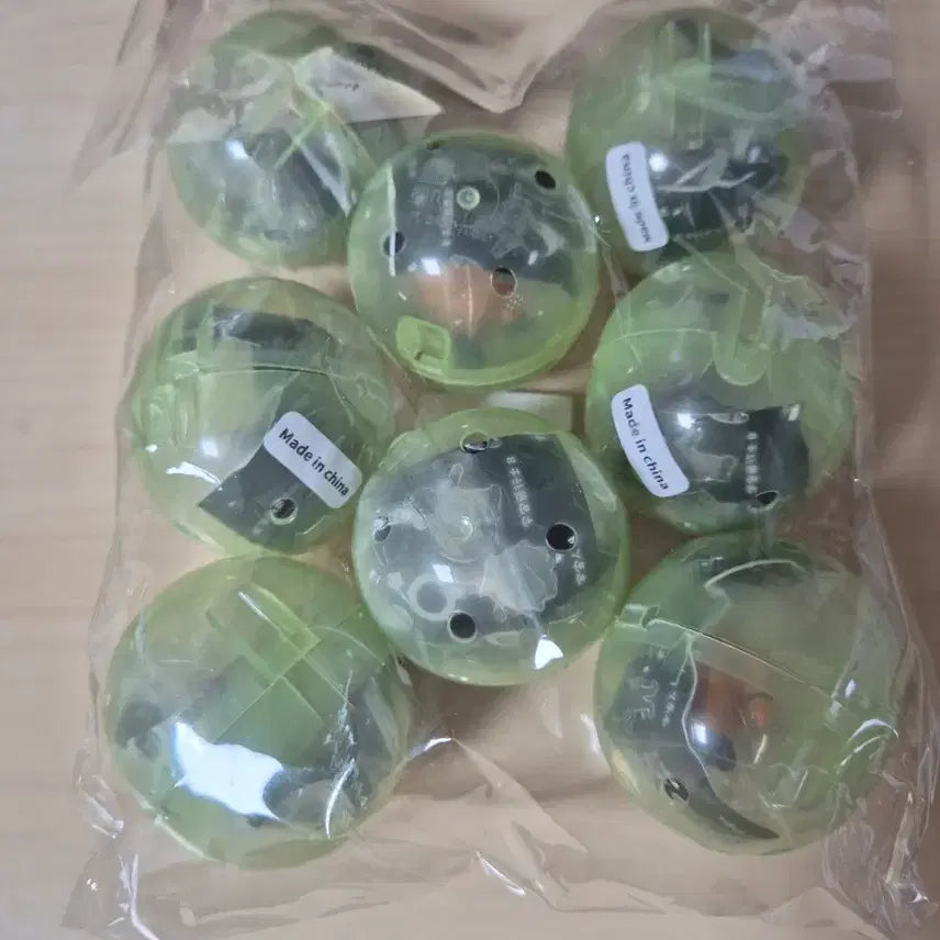 [BUNJANG] Bandai Uchu no Nakama Seal Accessory Vol. 2 Keychain Gacha Set (8 Types) / 반다이 우주의 나카마 메지루시 액세서리 2탄 키링 가챠 8종 세트