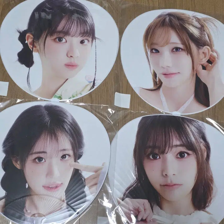 [BUNJANG] QWER Rock-cation Japan Uchiwa Set (Chodan, Magenta, Hina, Shyeon) / QWER 락케이션 일본 우치와 세트 양도 쵸단 마젠타 히나 시연