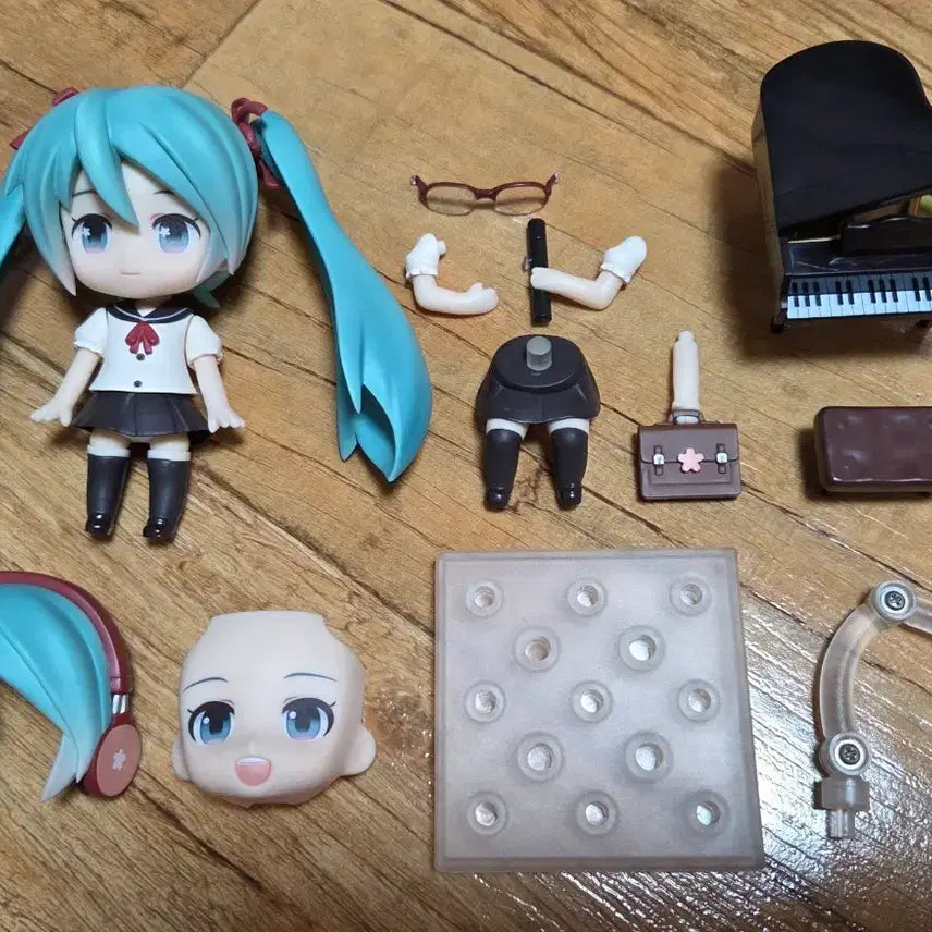 [BUNJANG] Hatsune Miku 381a Nendoroid Classic Sailor Uniform Figure / 하츠네 미쿠 381a 넨도로이드 넨도 고전 피규어 세일러복 세라복 미쿠 쿠지