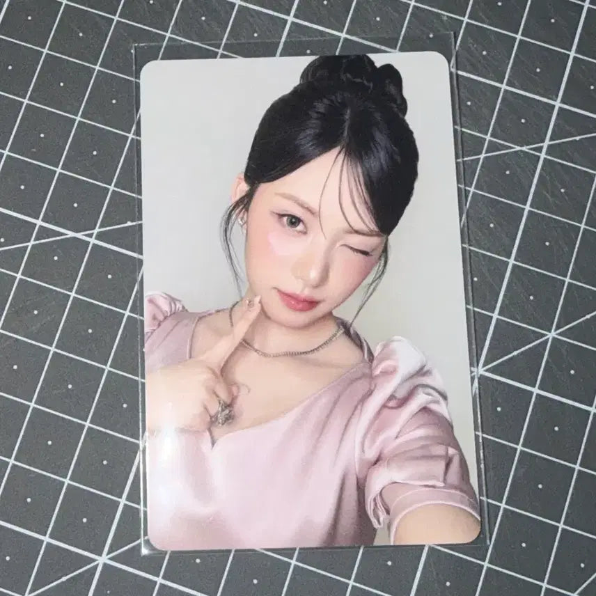 [BUNJANG] Lisense Live Lip Balm Photocard / 리센느 리브 립밤 포카