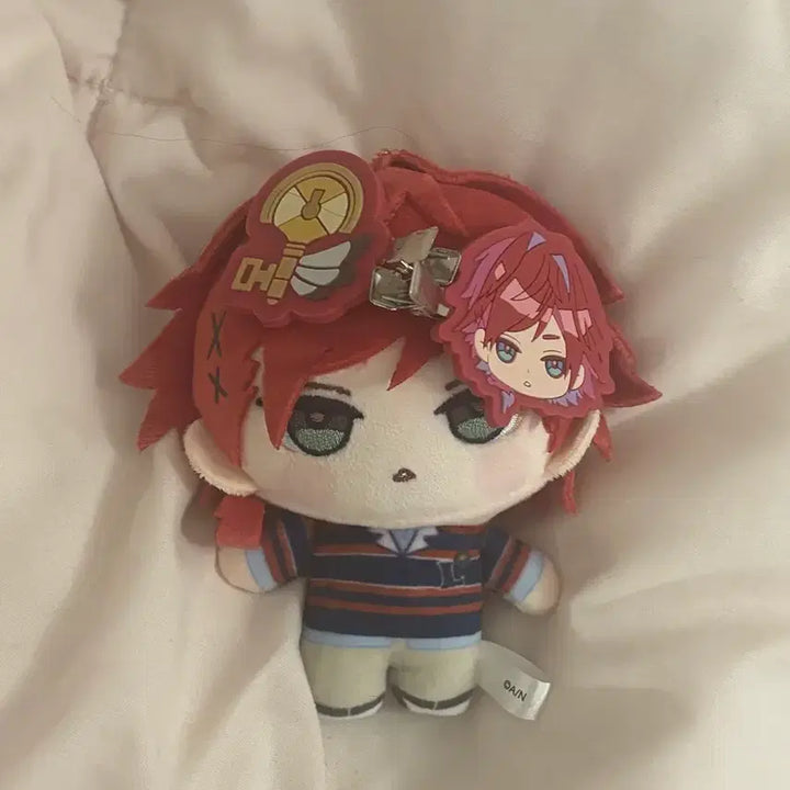 [BUNJANG] Nijisanji Lauren Iroas Hairpin + Plush Doll Bundle / 니지산지 로렌 이로아스 헤어핀 + 누이 인형 굿즈 if we were