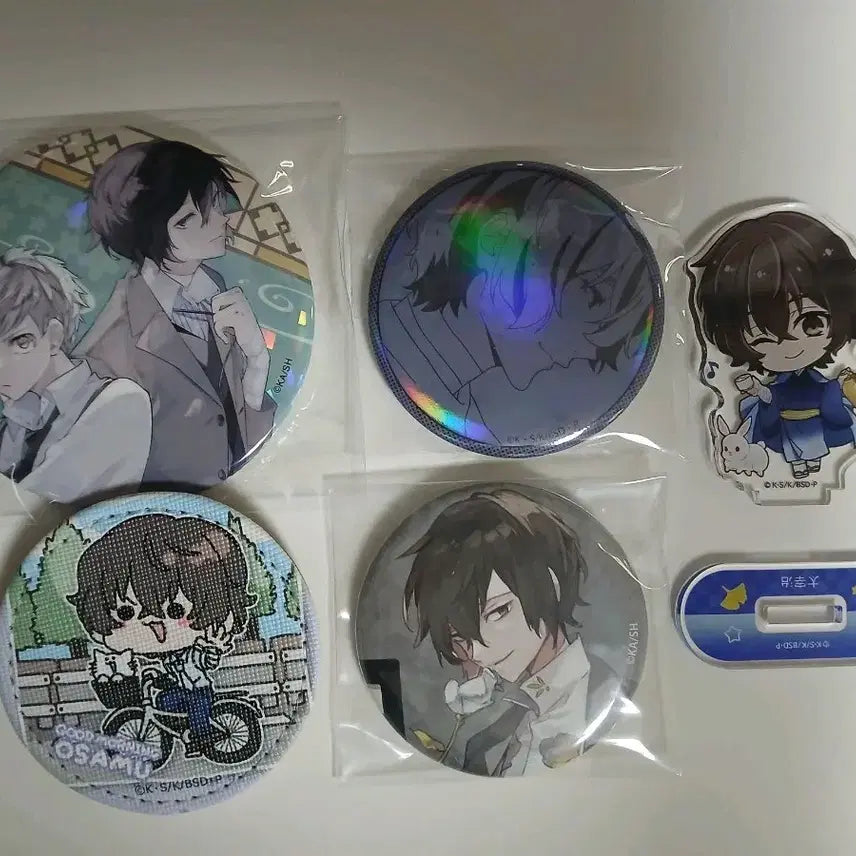[BUNJANG] Bungo Stray Dogs Dazai Osamu Can Badges &amp; Acrylic Stand Bundle Set / 문스독 다자이 캔뱃지,아크릴 일괄
