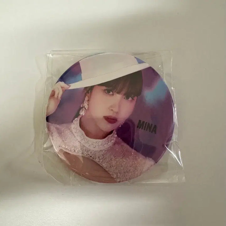 [BUNJANG] TWICE Mina Breakthrough Can Badge / 트와이스 미나 캔뱃지 팝니다