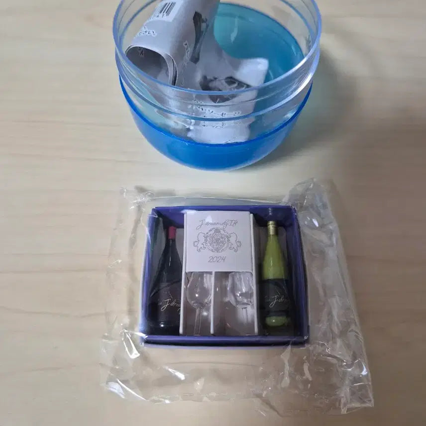 [BUNJANG] Wine Gift Gacha Figure Interior Decor / 와인선물 가챠 피규어 인테리어 소품