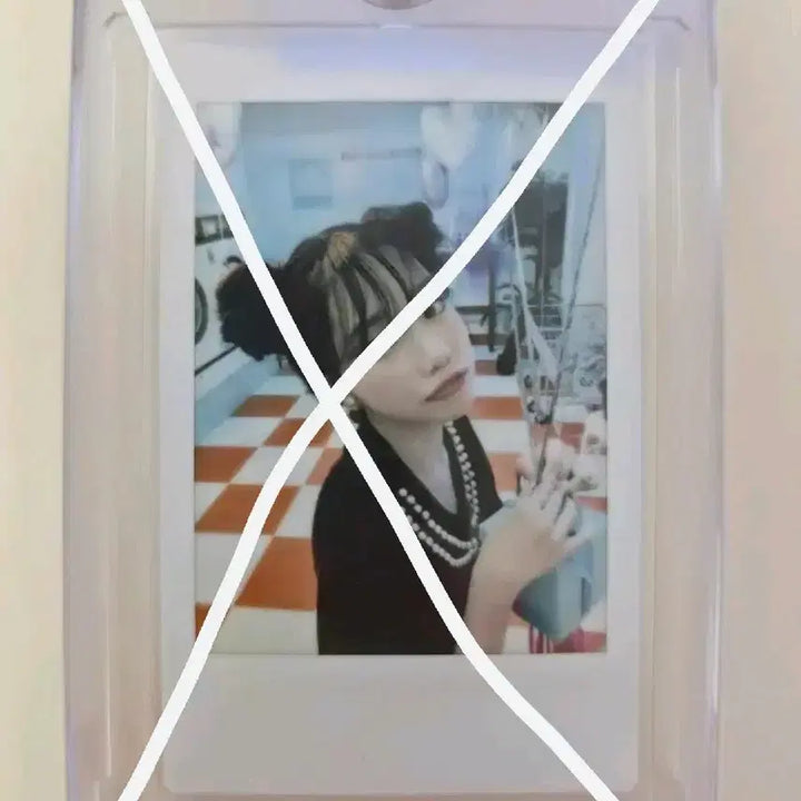 [BUNJANG] Jo Yuri Album Shibuya POB Polaroid Photocard / 조유리 앨범 폴라로이드 시부야 특전 포카 판매합니다