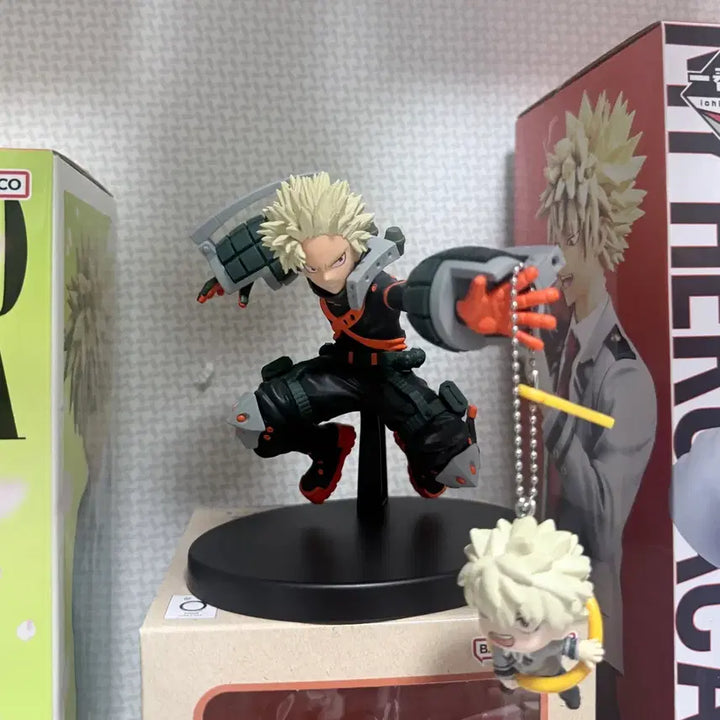 [BUNJANG] My Hero Academia Katsuki Bakugo Figure with Keychain / 나의히어로아카데미아 바쿠고 피규어
