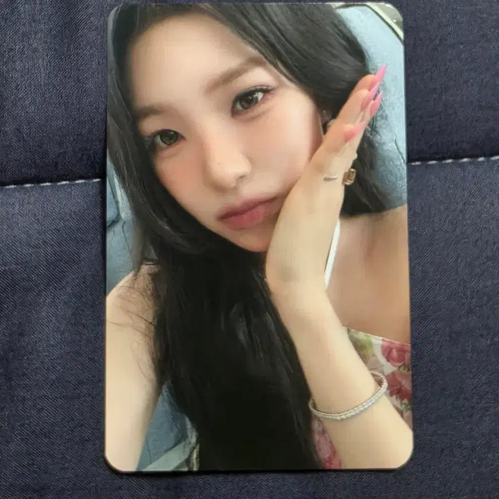 [BUNJANG] Fromis_9 Baek Ji-Heon Vitamin Me Broadcast Photocard / 프로미스나인 백지헌 비타민 미 공방포카