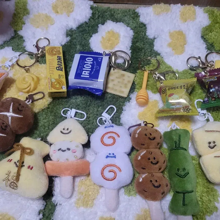 [BUNJANG] Haitai Snack Charm Bundle Set / 해태 과자 키링 음식 키링 가챠 일괄 택포