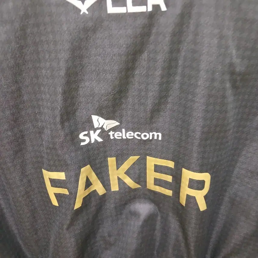 [BUNJANG] T1 2025 Worlds Jersey Faker Marking 2XL / 2025 T1 티원 월즈 우승 자켓 유니폼 2XL (페이커 마킹) 팝니다