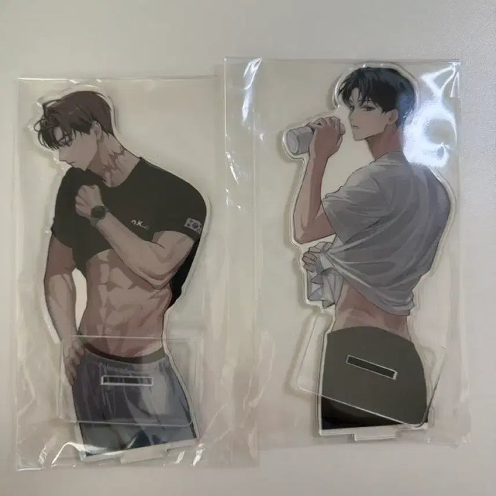 [BUNJANG] Mumoong K-Pop Training Room Acrylic Standee Set (Choi Yowon, Kim Soreum) Sealed / 괴담출근 괴출 무뭉님 체력 단련실 아크릴 미개봉 (최요원, 김솔음)