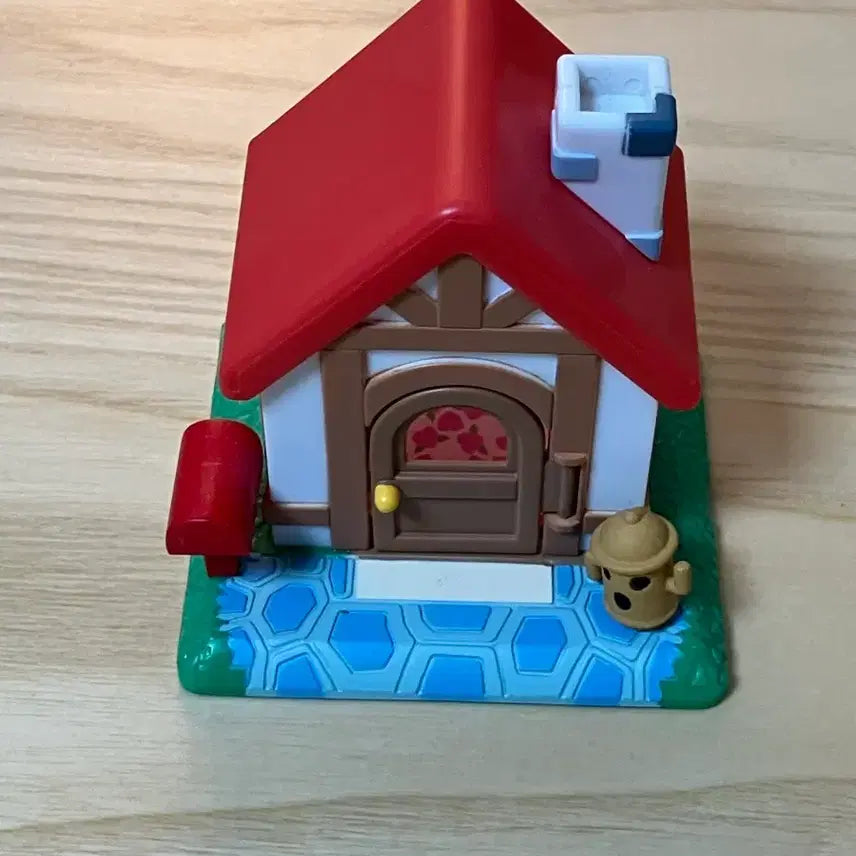 [BUNJANG] Animal Crossing Red Roof House Figure / 동물의숲 피규어 (빨간지붕집)
