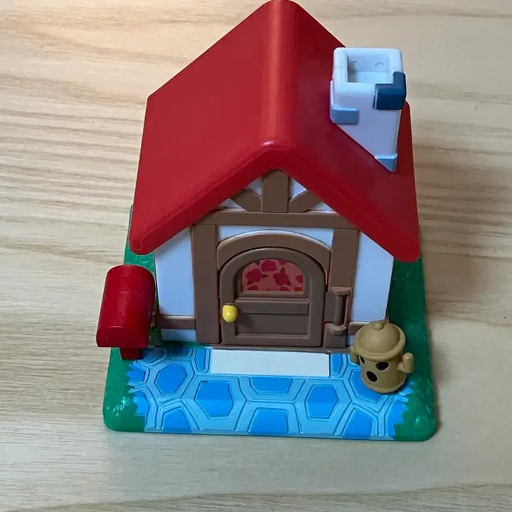 [BUNJANG] Animal Crossing Red Roof House Figure / 동물의숲 피규어 (빨간지붕집)