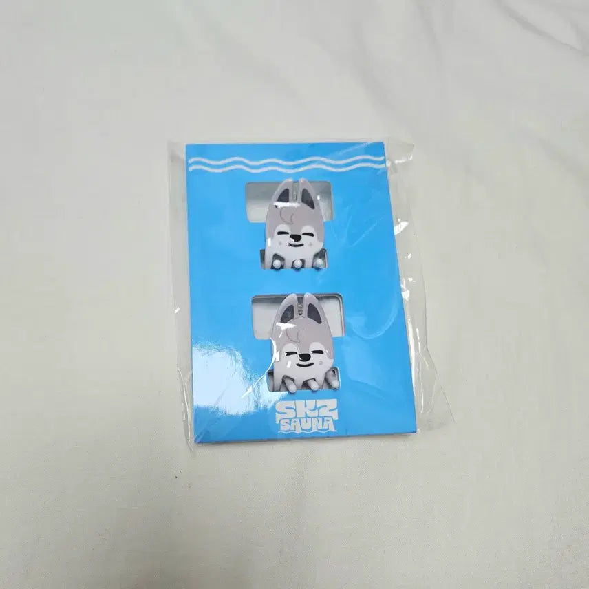[BUNJANG] Stray Kids Bang Chan Wolf Chan Skiz Mini Hair Clip Japan Pop-up MD / [미개봉] 스트레이키즈 방찬 울프찬 스키주 미니 헤어 클립 집게 핀 일본 사우나 팝업 엠디 굿즈 jyp japan 2025 popup